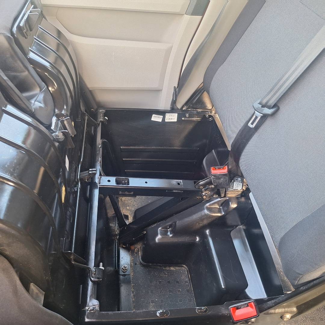 Volkswagen T6 Kombi 2.0 TDI 150k BMT LR 4MOTION 9-Miestné