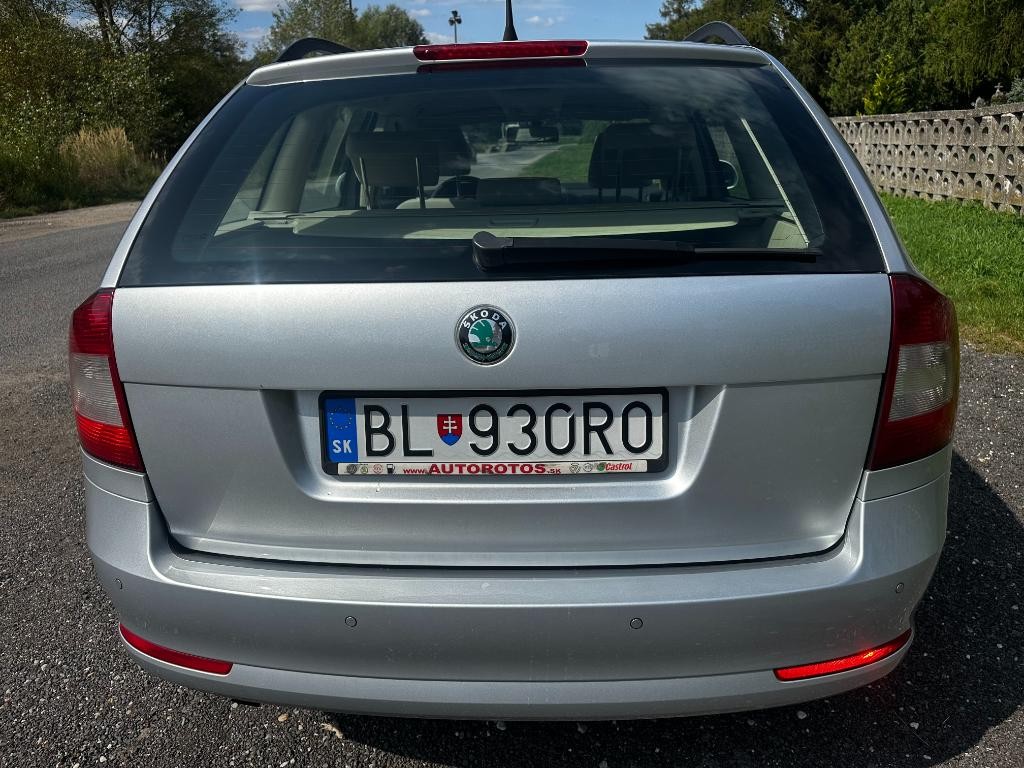 Škoda Octavia Combi 1.8 TSI Elegance DSG