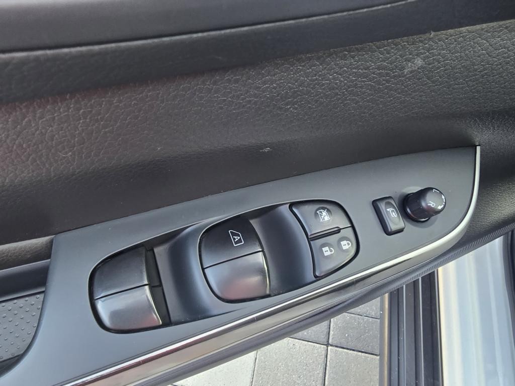 Nissan Navara DoubleCab dCi 190 N-Guard A/T 140kW / 190k A7