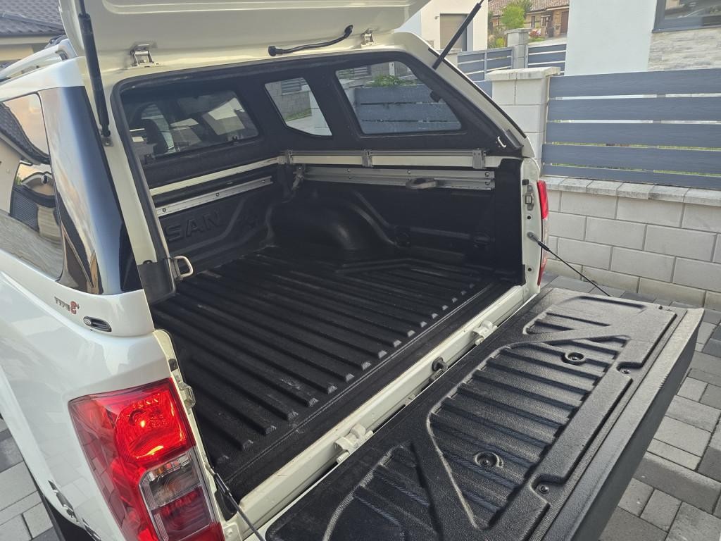 Nissan Navara DoubleCab dCi 190 N-Guard A/T 140kW / 190k A7