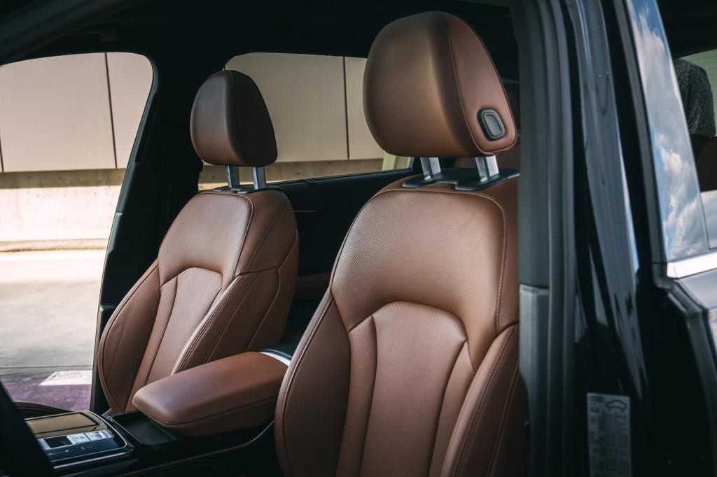 Audi Q7 Krásne AUDI Q7 50 TDI Quattro v TOP konfigurácií v
