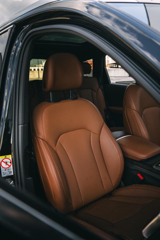 Audi Q7 Krásne AUDI Q7 50 TDI Quattro v TOP konfigurácií v