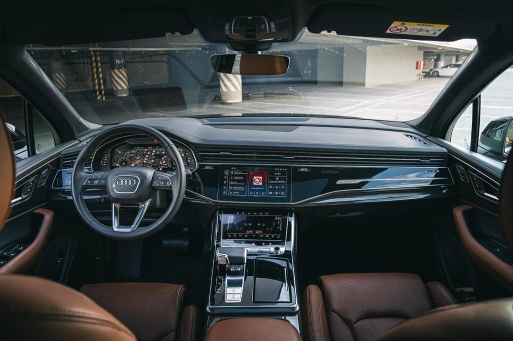Audi Q7 Krásne AUDI Q7 50 TDI Quattro v TOP konfigurácií v
