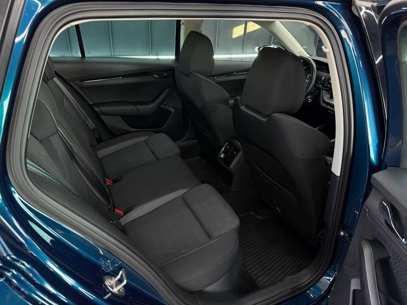 Škoda Octavia Combi 2.0 TDI Ambition DSG