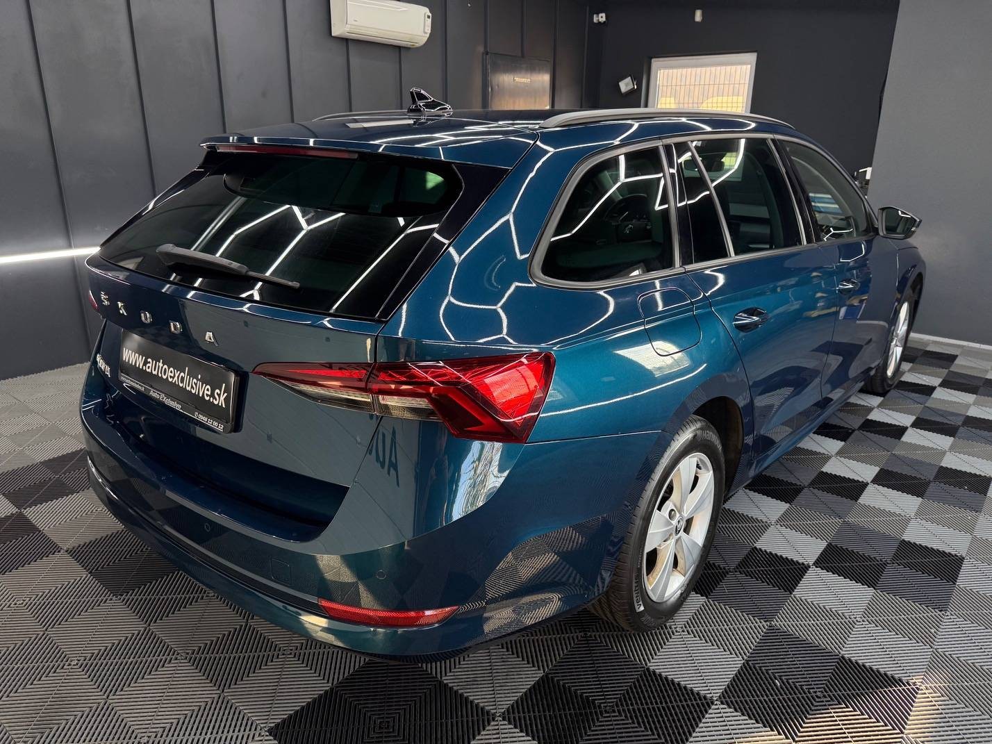 Škoda Octavia Combi 2.0 TDI Ambition DSG