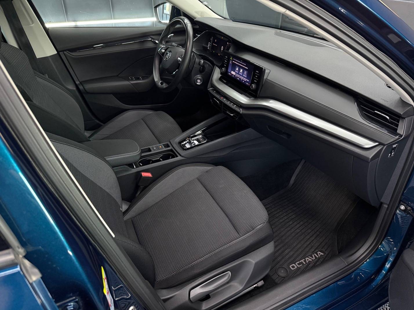 Škoda Octavia Combi 2.0 TDI Ambition DSG