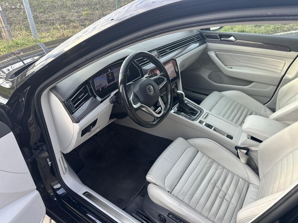 Volkswagen Passat Variant 2.0 TDI Elegance 4Motion DSG