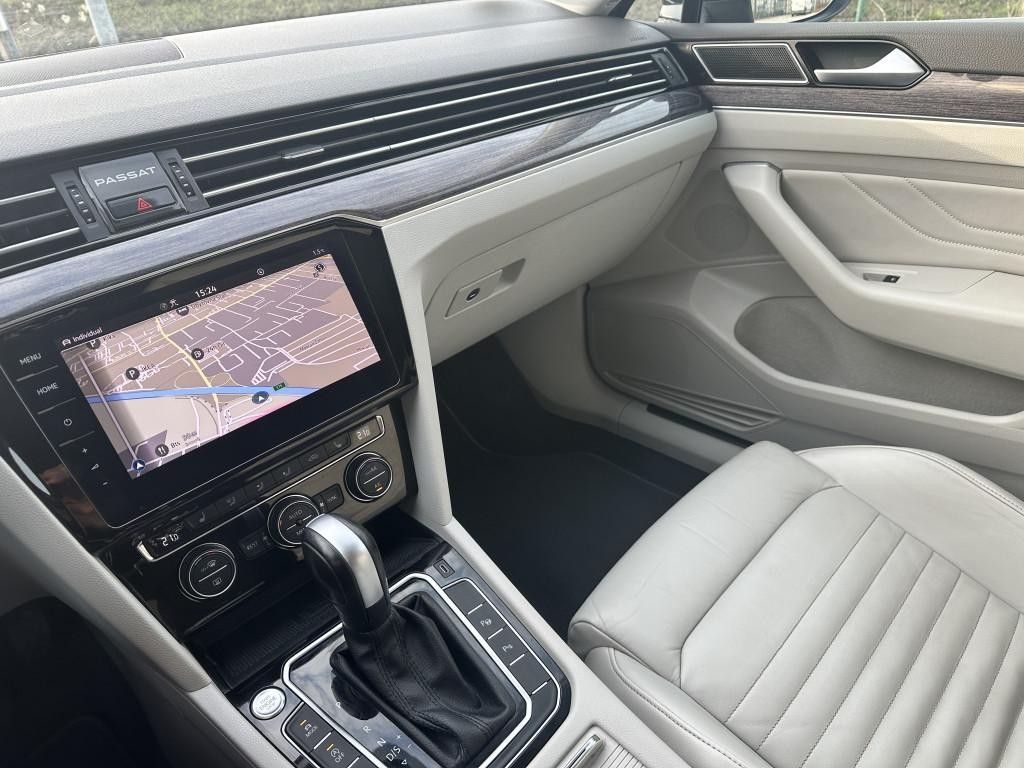 Volkswagen Passat Variant 2.0 TDI Elegance 4Motion DSG