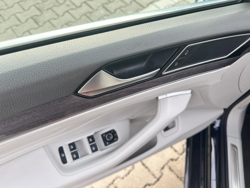 Volkswagen Passat Variant 2.0 TDI Elegance 4Motion DSG