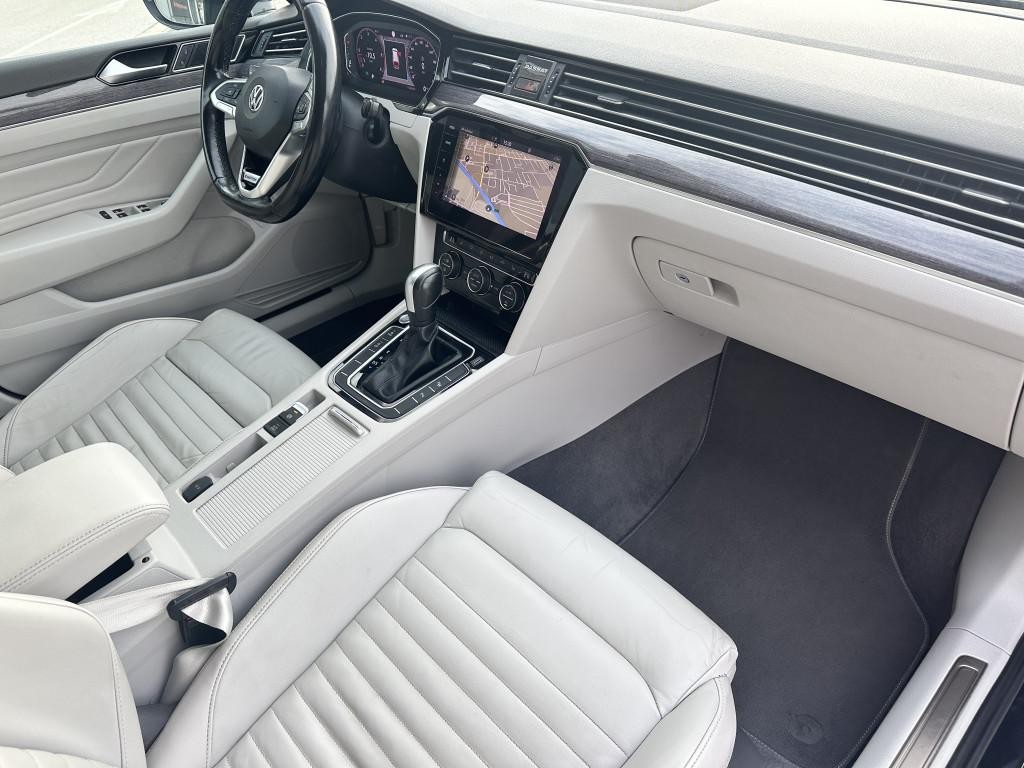 Volkswagen Passat Variant 2.0 TDI Elegance 4Motion DSG
