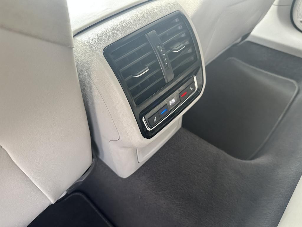 Volkswagen Passat Variant 2.0 TDI Elegance 4Motion DSG