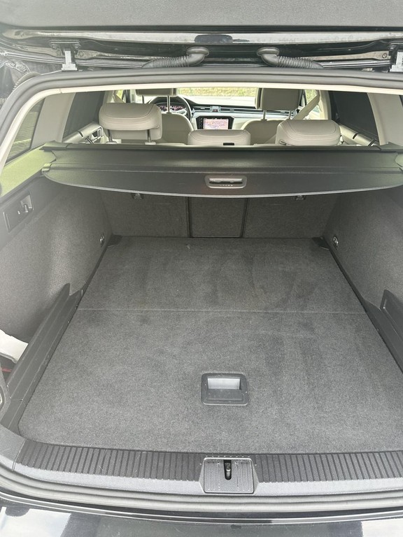 Volkswagen Passat Variant 2.0 TDI Elegance 4Motion DSG