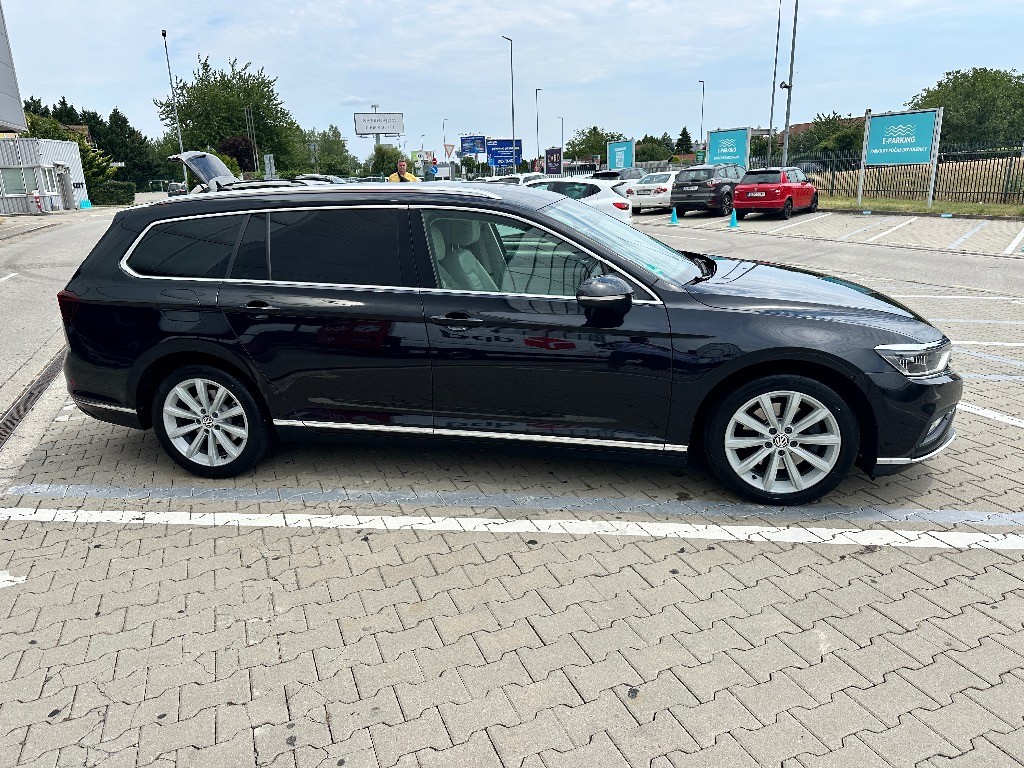 Volkswagen Passat Variant 2.0 TDI Elegance 4Motion DSG
