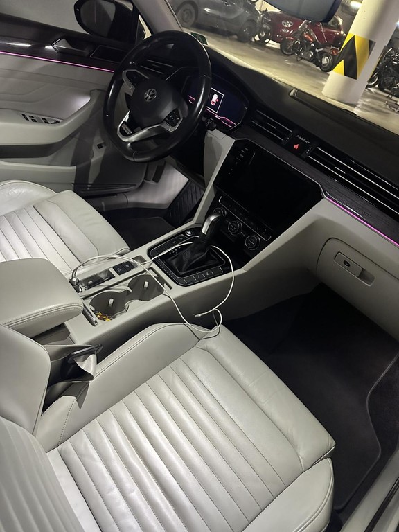 Volkswagen Passat Variant 2.0 TDI Elegance 4Motion DSG