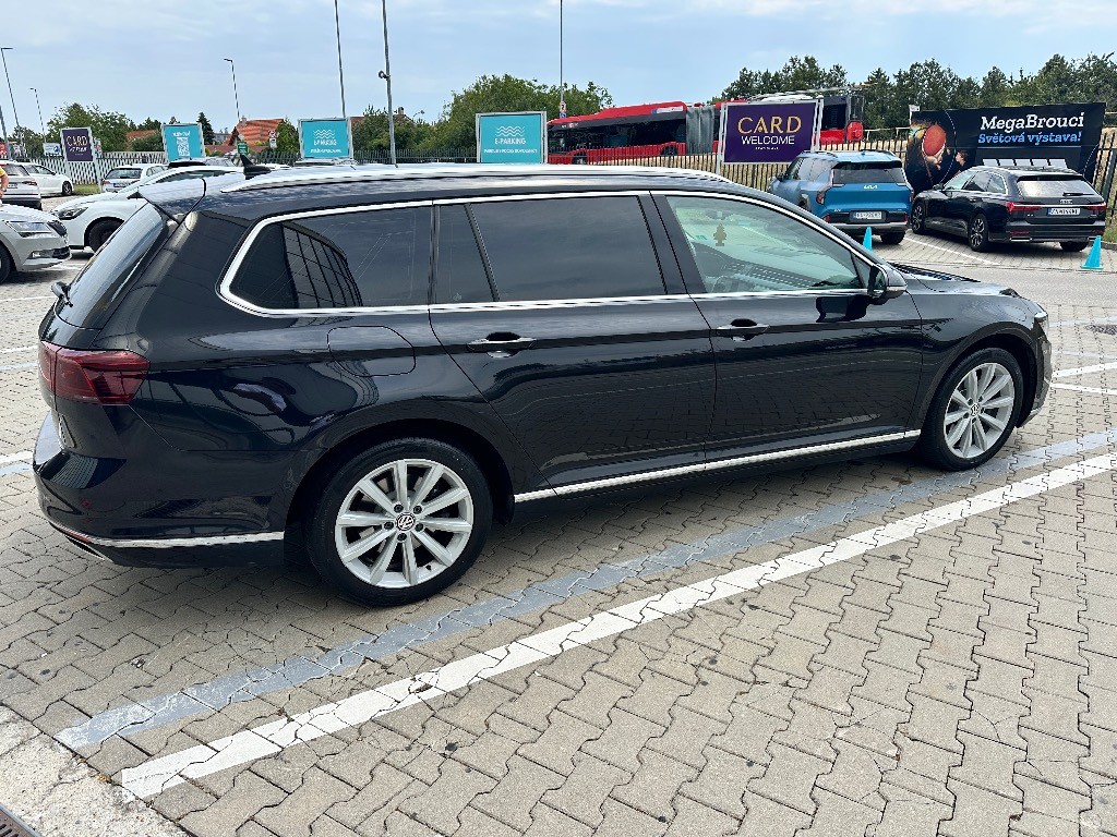 Volkswagen Passat Variant 2.0 TDI Elegance 4Motion DSG