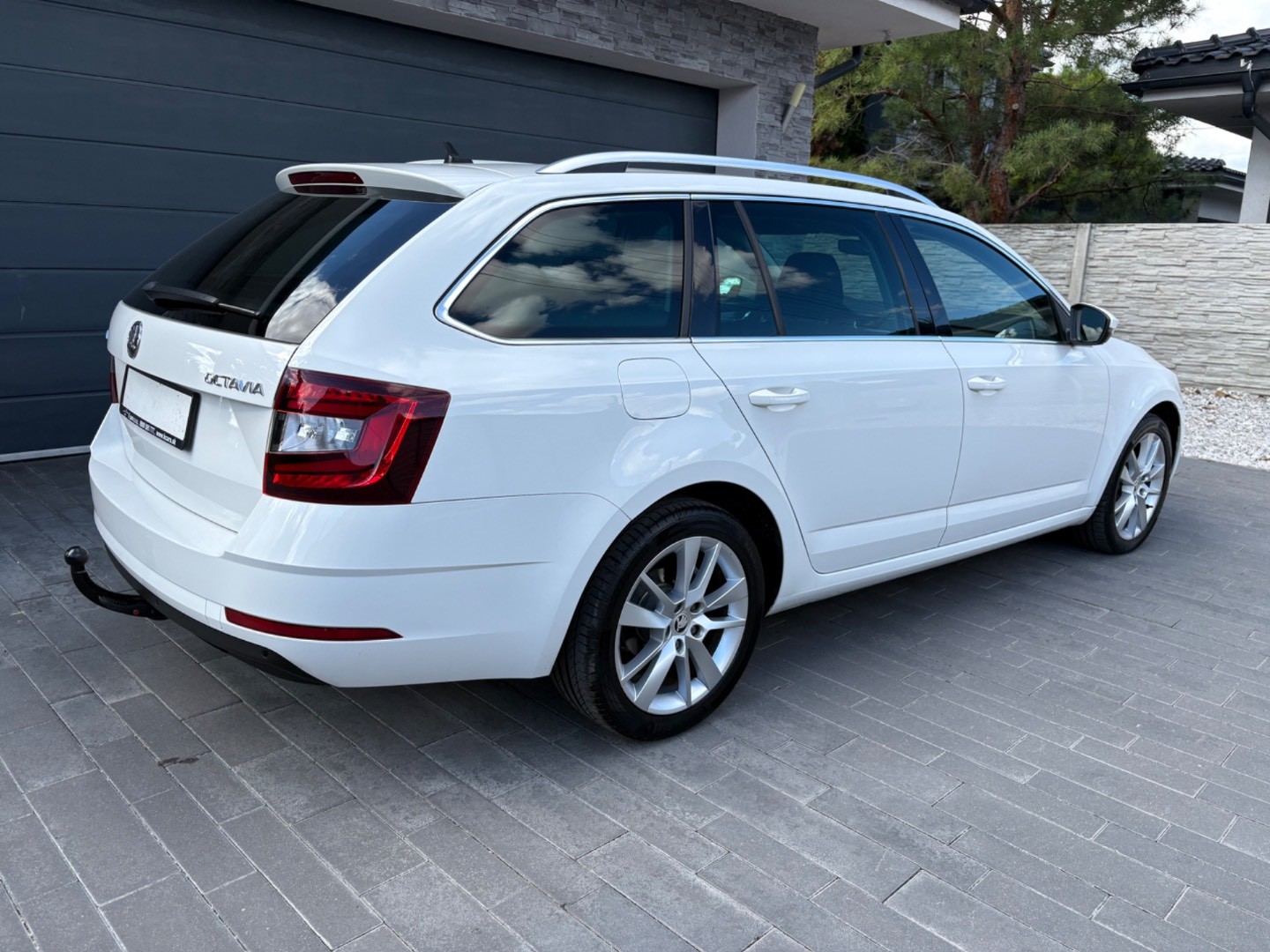 Škoda Octavia Combi 2.0 TDI Ambition DSG