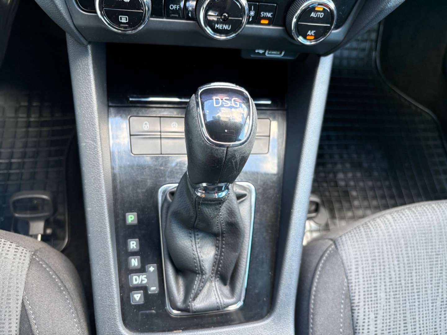 Škoda Octavia Combi 2.0 TDI Ambition DSG