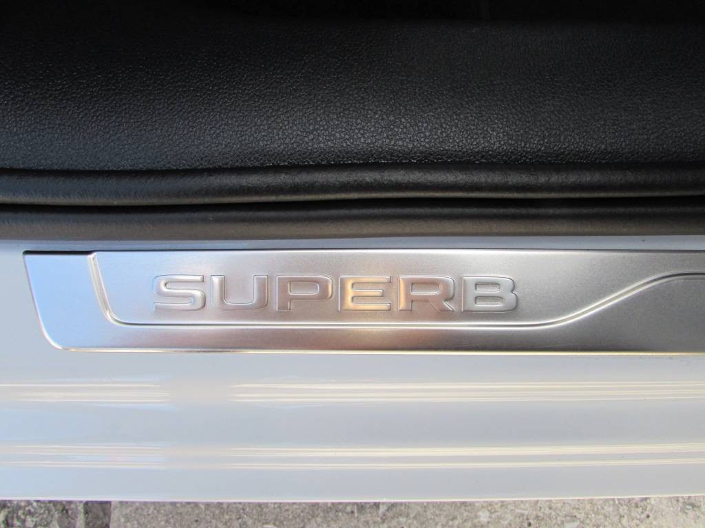 Škoda Superb Combi 1.4 TSI, 160 kW - Laurin & Klement - BENZíN / ELEKTINA
