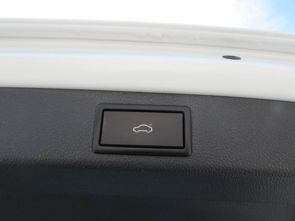 Škoda Superb Combi 1.4 TSI, 160 kW - Laurin & Klement - BENZíN / ELEKTINA