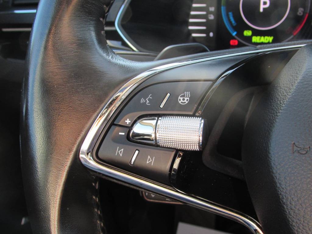 Škoda Superb Combi 1.4 TSI, 160 kW - Laurin & Klement - BENZíN / ELEKTINA