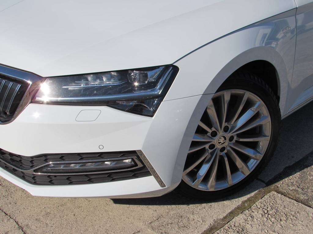 Škoda Superb Combi 1.4 TSI, 160 kW - Laurin & Klement - BENZíN / ELEKTINA