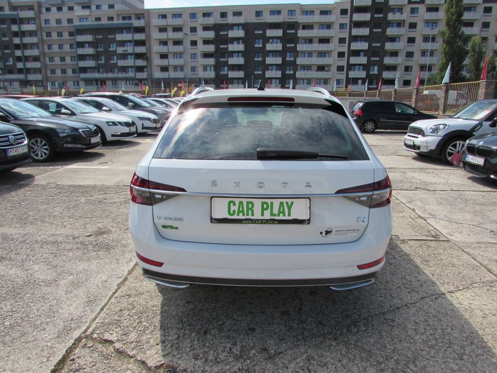 Škoda Superb Combi 1.4 TSI, 160 kW - Laurin & Klement - BENZíN / ELEKTINA