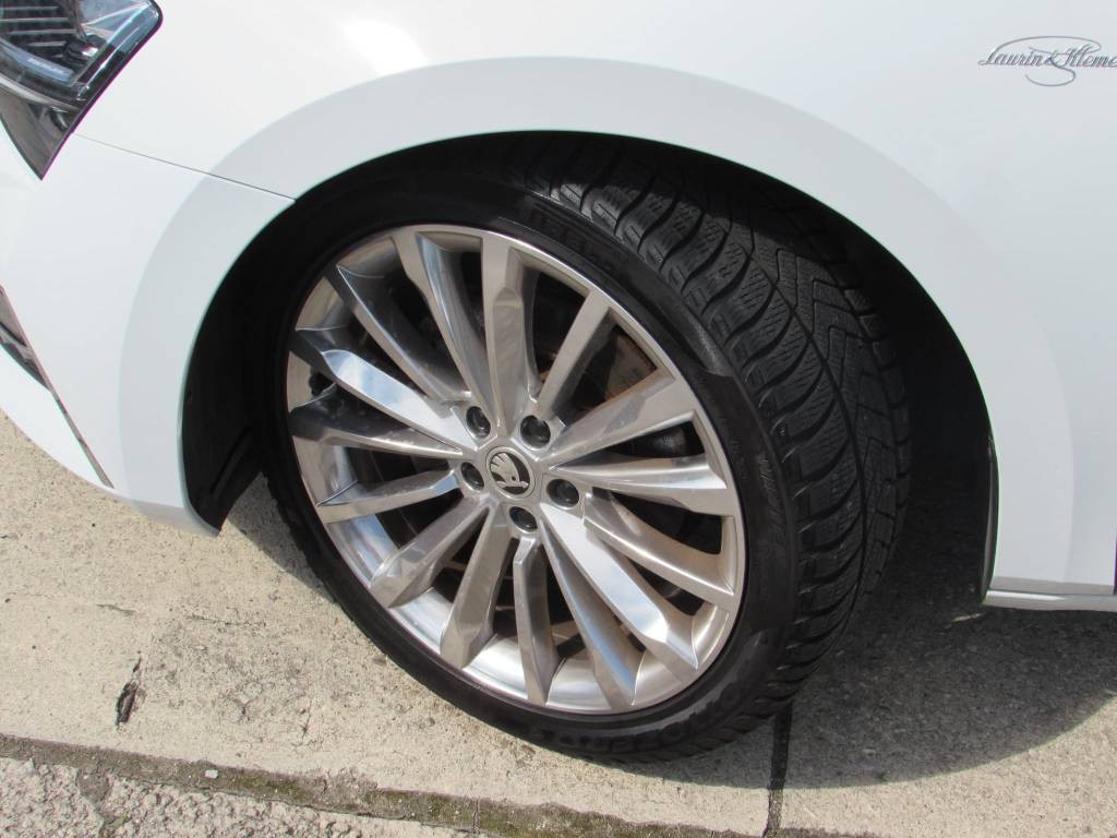 Škoda Superb Combi 1.4 TSI, 160 kW - Laurin & Klement - BENZíN / ELEKTINA