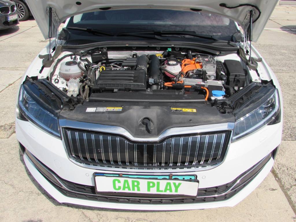 Škoda Superb Combi 1.4 TSI, 160 kW - Laurin & Klement - BENZíN / ELEKTINA