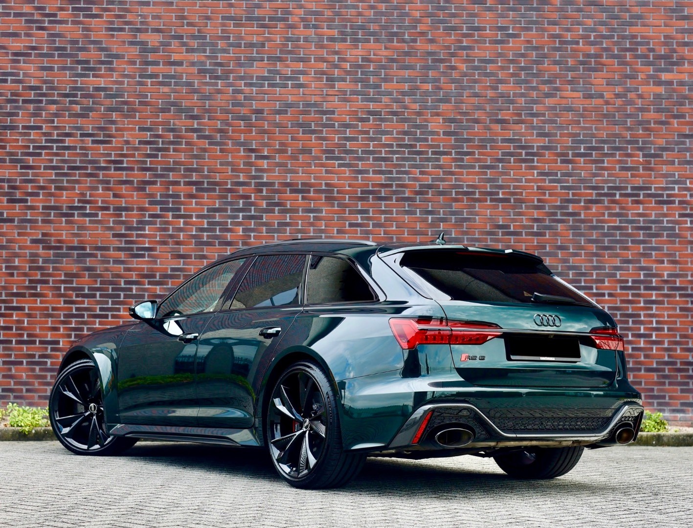 Audi RS6 Avant 4.0 TFSI V8 Quattro 441KW | Dynamic Plus 305km/h - B&O - TOP stav!