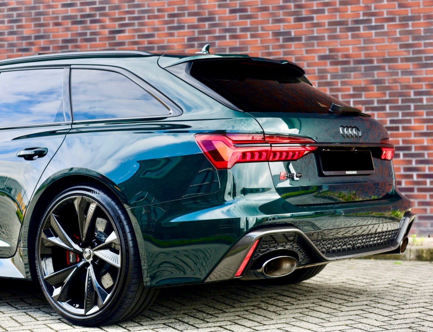 Audi RS6 Avant 4.0 TFSI V8 Quattro 441KW | Dynamic Plus 305km/h - B&O - TOP stav!