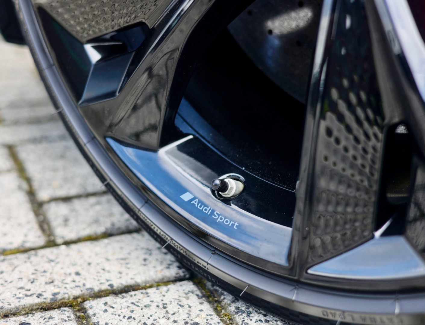 Audi RS6 Avant 4.0 TFSI V8 Quattro 441KW | Dynamic Plus 305km/h - B&O - TOP stav!