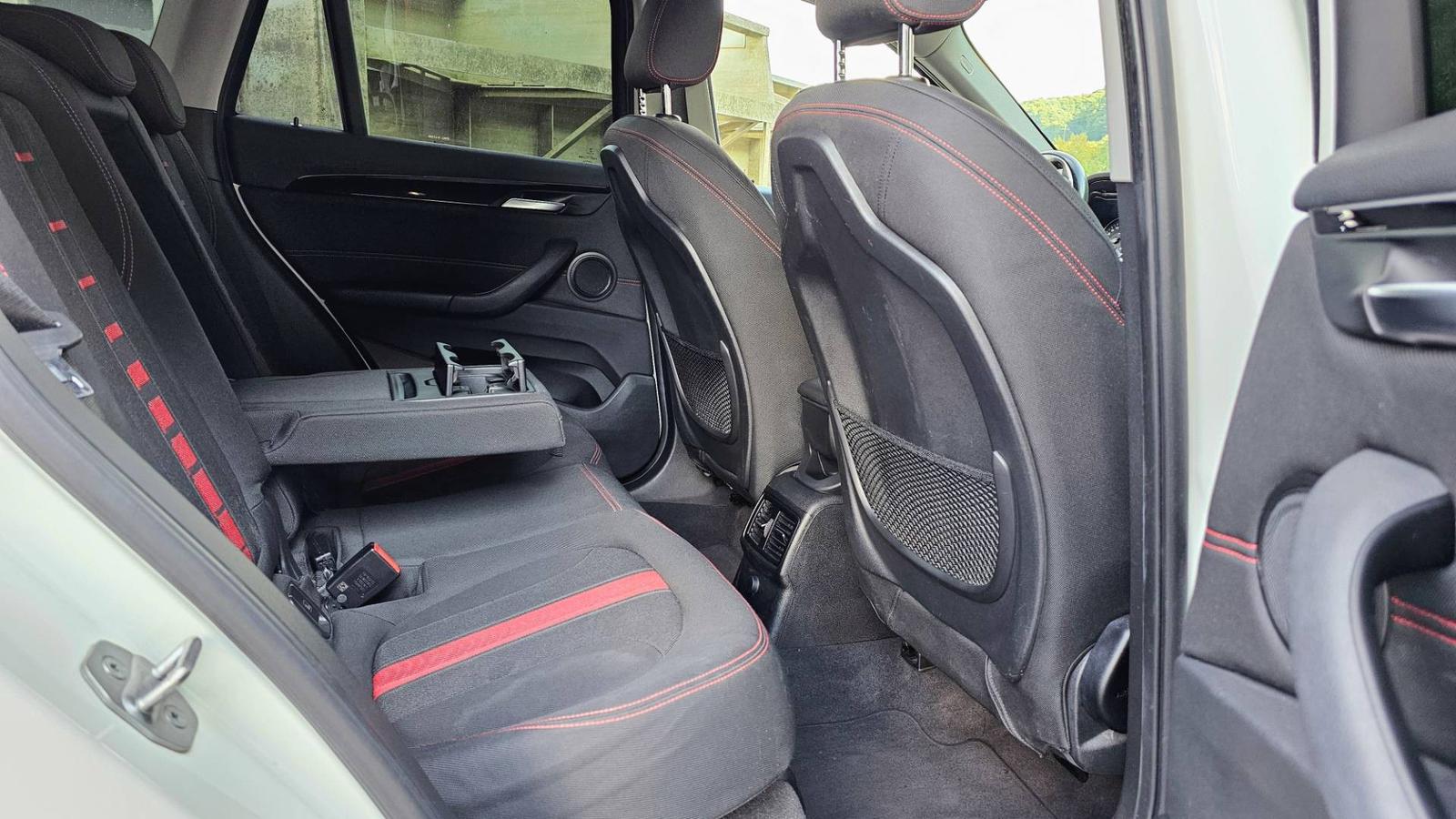 BMW X1 sDrive 18d Sport Line A/T