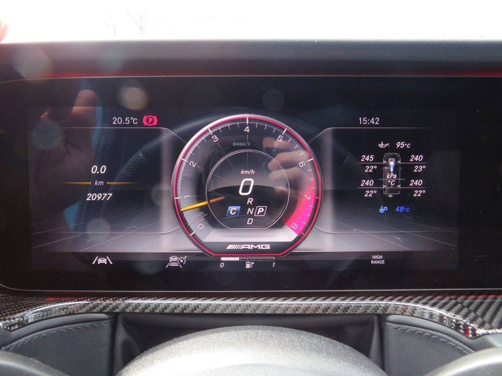 MERCEDES-BENZ G trieda AMG G63 V8 Designo Webasto