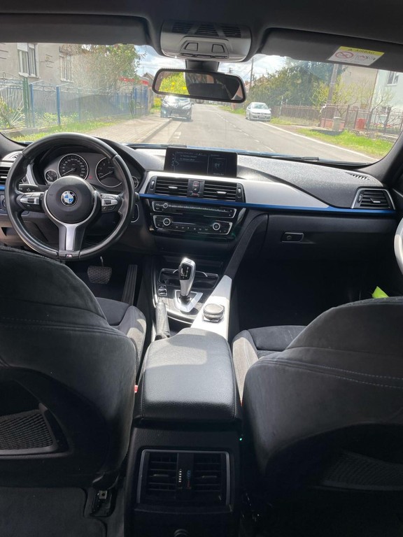 BMW rad 3 318i M Sport A/T