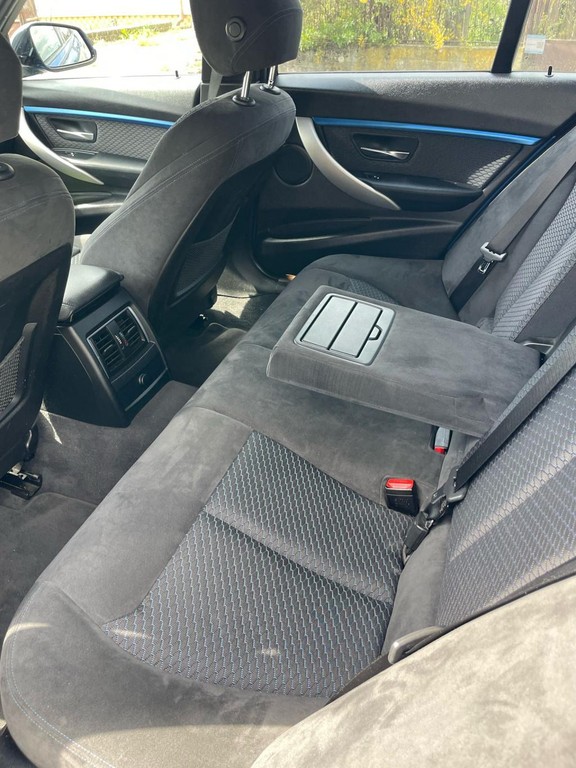 BMW rad 3 318i M Sport A/T