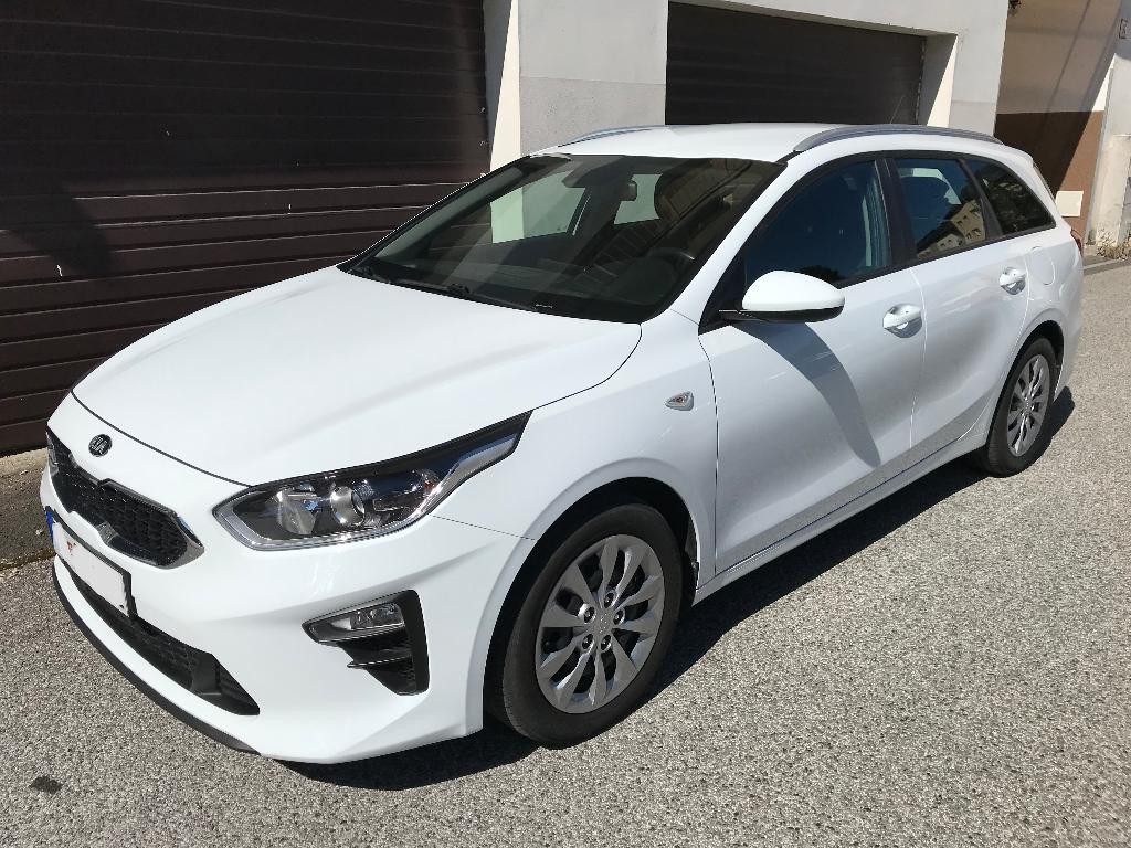 KIA Cee’d Sporty Wagon 1.6 CRDi Silver