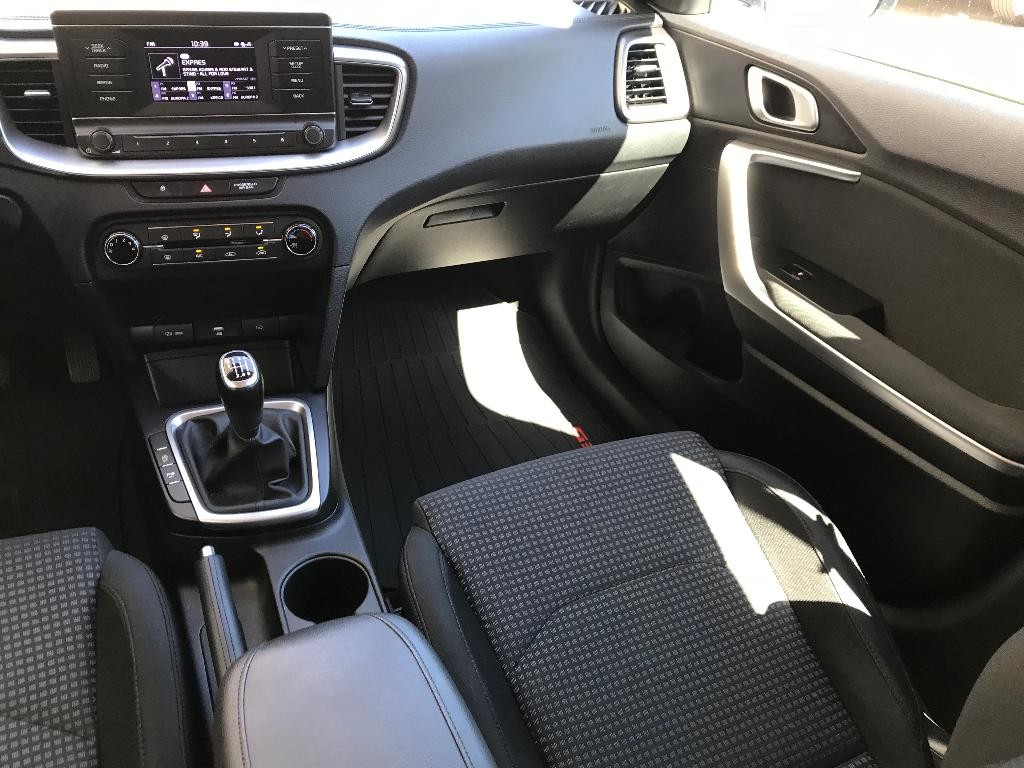 KIA Cee’d Sporty Wagon 1.6 CRDi Silver