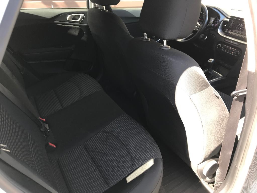 KIA Cee’d Sporty Wagon 1.6 CRDi Silver