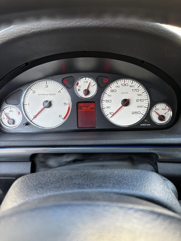 Peugeot 407 SW 2.0 HDi Confort Pack A/T