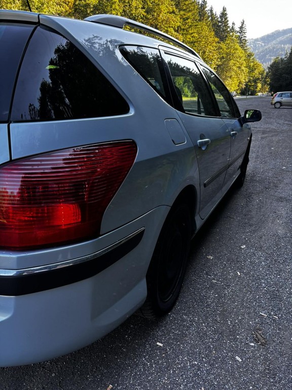 Peugeot 407 SW 2.0 HDi Confort Pack A/T
