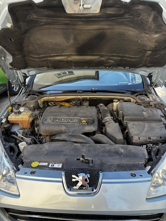 Peugeot 407 SW 2.0 HDi Confort Pack A/T
