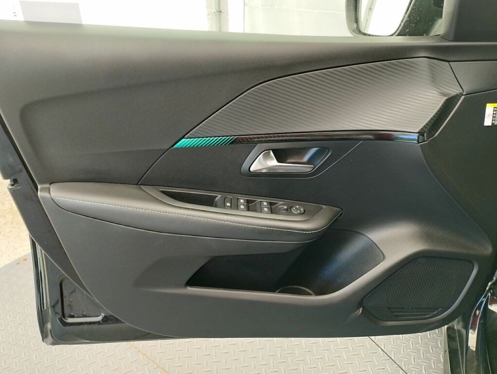 Peugeot 208 1,2 AT PureTech ALLURE pack