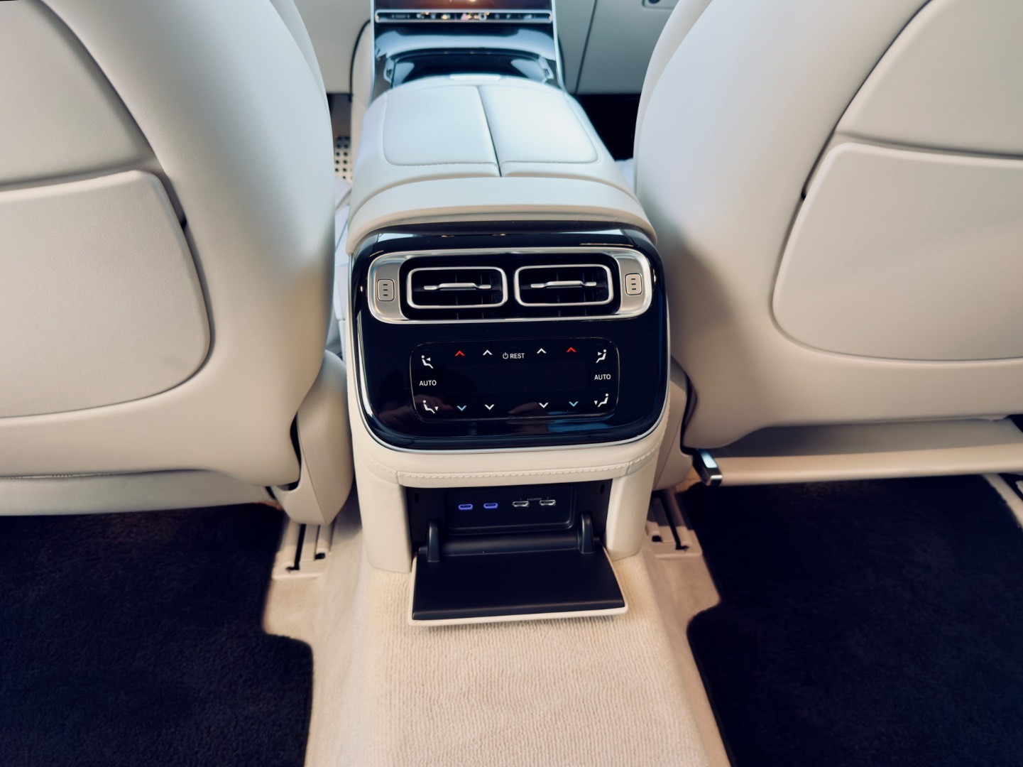 Mercedes-Benz S trieda Sedan 580 L mHEV 4MATIC A/T