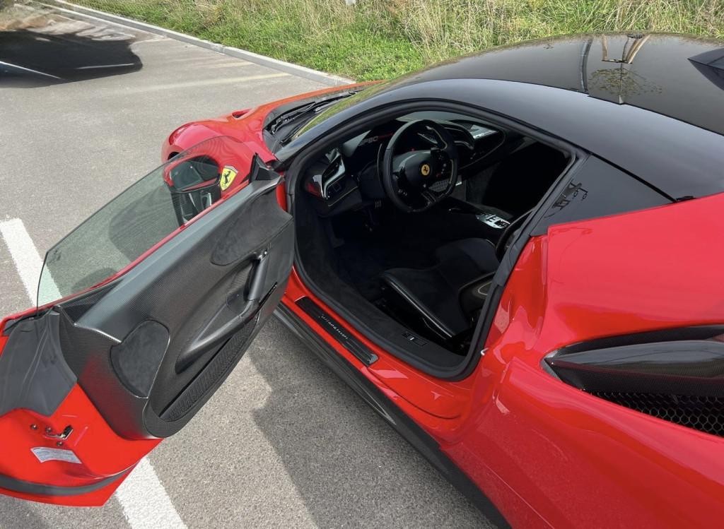 Ferrari SF90 Stradale ASSETTO FIORANO
