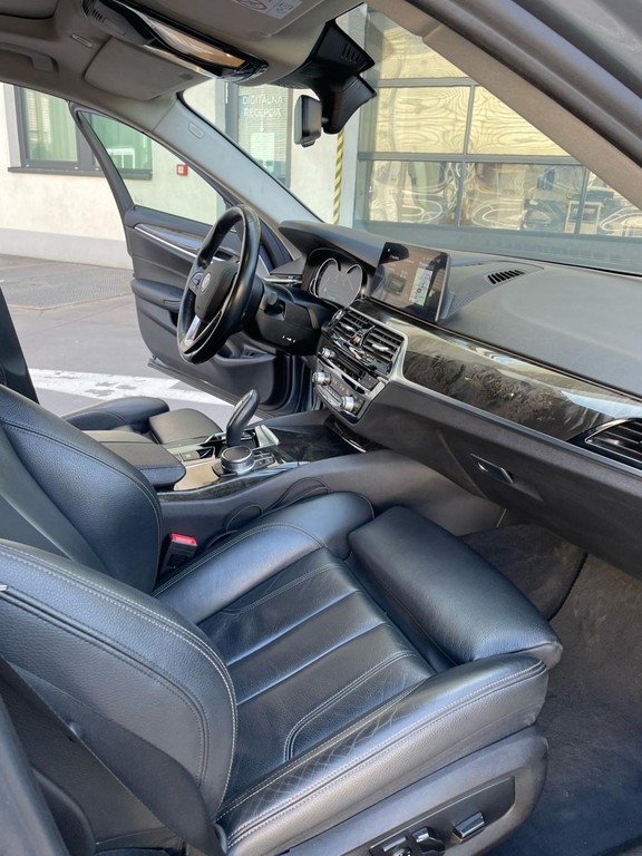 BMW rad 5 Touring 530d xDrive A/T