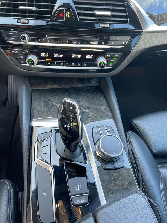 BMW rad 5 Touring 530d xDrive A/T