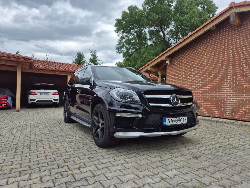 Mercedes GL trieda 63 AMG 4MATIC