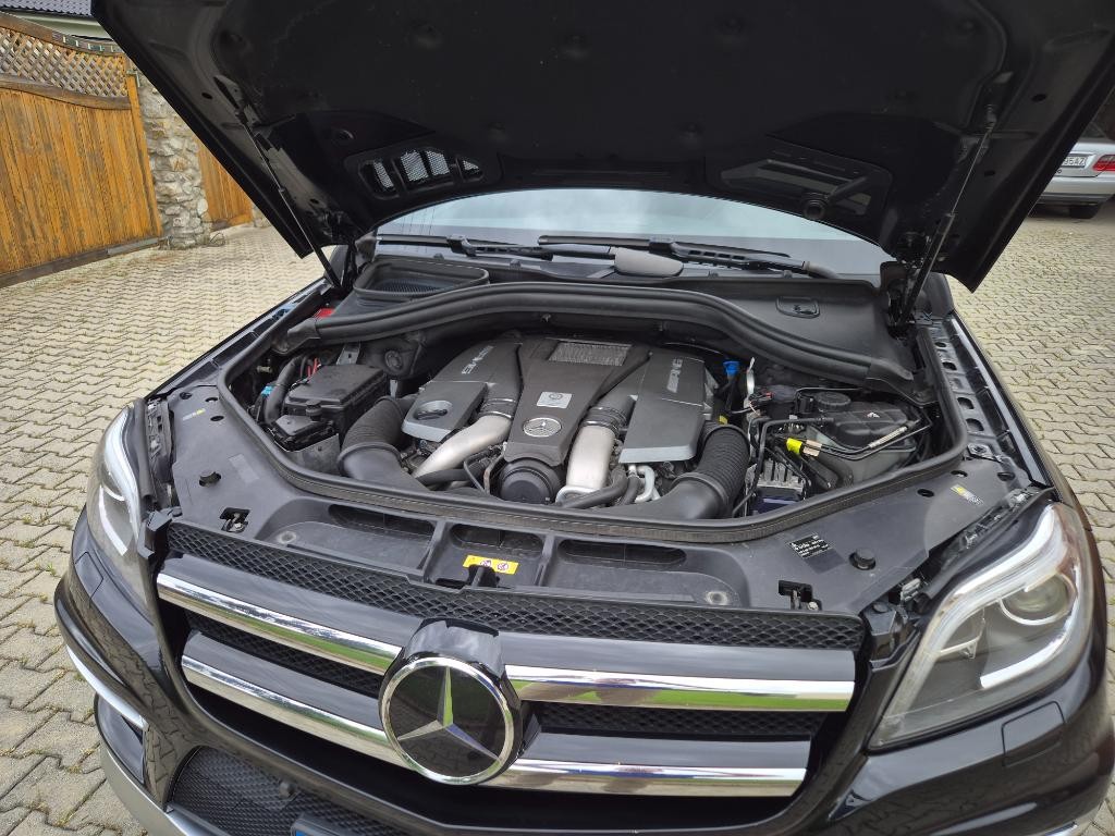 Mercedes GL trieda 63 AMG 4MATIC