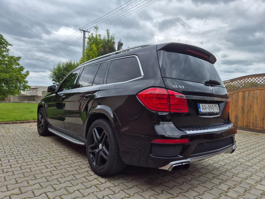 Mercedes GL trieda 63 AMG 4MATIC