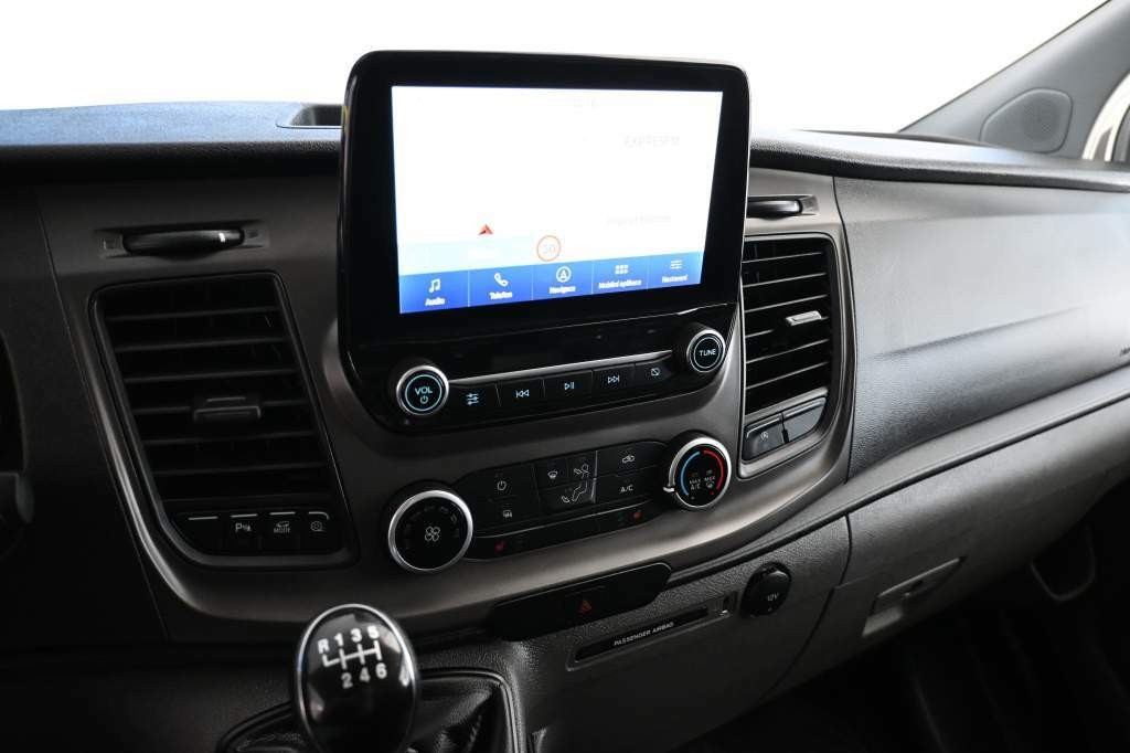 Ford Transit Custom 320 L1H1 Navi Kamera klima tažné 2.0 ECOBLUE TREND